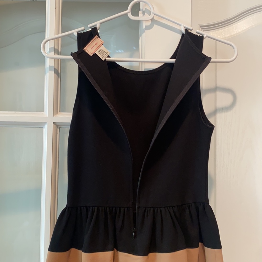 Dress - Picture 9 of 9